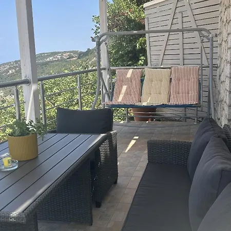 منزل ريفي Sun Castle Drymon