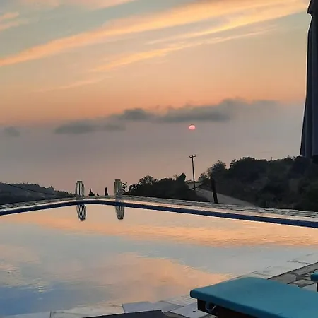 Летний дом Sun Castle
